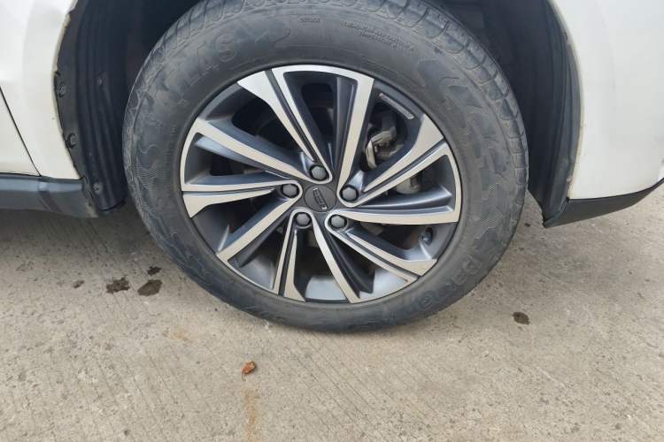 Used Geely Auto Vision X6 2020 1.4T Manual Luxury Model Right Front Wheel Hub