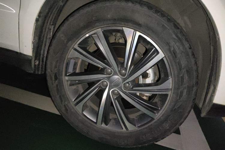 Used Geely Auto Vision X6 2020 1.4T CVT Asian Games Edition Right Front Wheel Hub