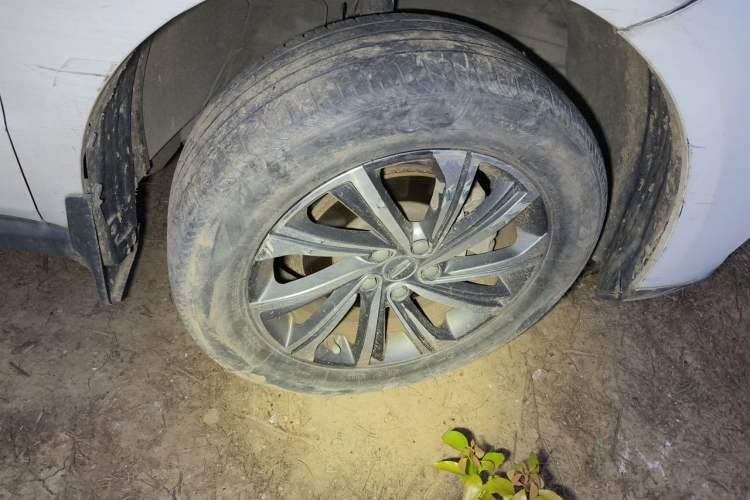 Used Geely Auto Vision X6 2020 1.4T CVT Asian Games Edition Right Front Wheel Hub