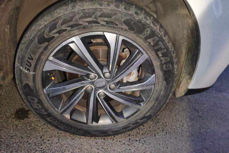 Used Geely Auto Vision X6 2020 1.4T CVT Asian Games Edition Right Front Wheel Hub
