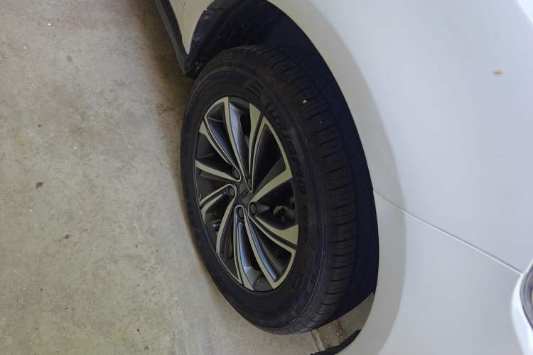 Used Geely Auto Vision X6  Right Front Wheel Hub