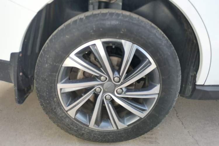 Used Geely Auto Vision X6 2020 1.4T Manual Luxury Model Right Rear Wheel Hub