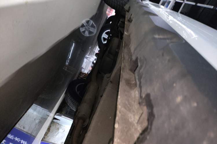 Used Geely Auto Vision X6 2020 1.4T Manual Comfort Model Right Side Sill