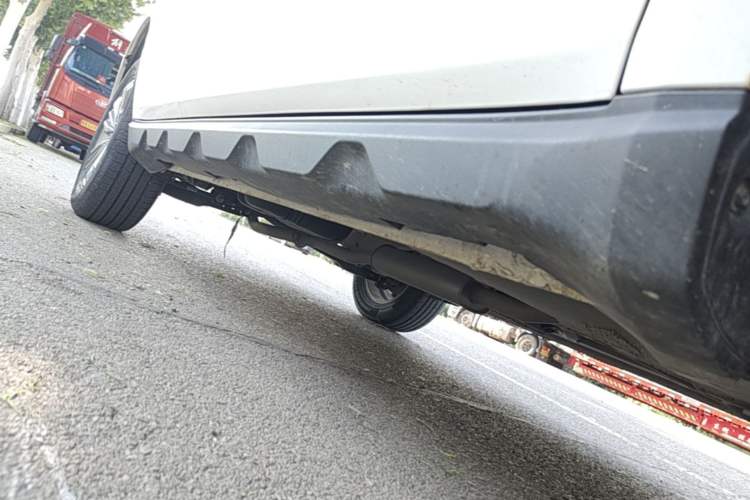 Used Geely Auto Vision X6 2020 1.4T Manual Comfort Model Right Side Sill
