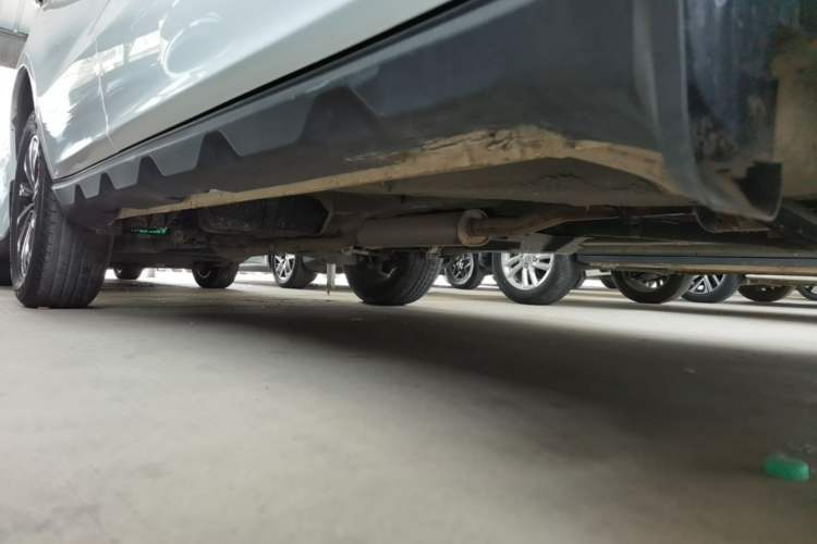 Used Geely Auto Vision X6 2020 1.4T Manual Luxury Model Right Side Sill