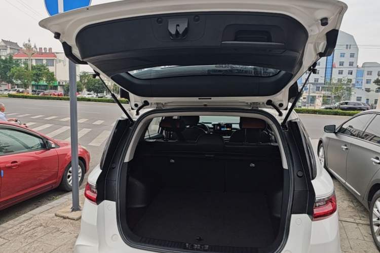 Used Geely Auto Vision X6 2020 1.4T CVT Asian Games Edition Trunk