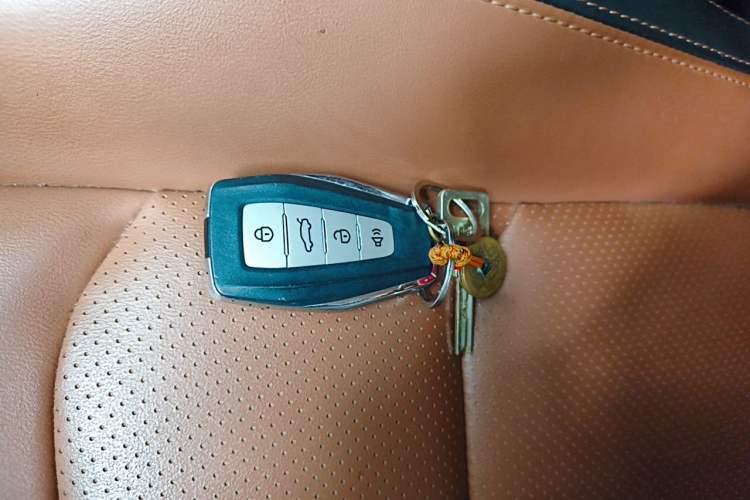 Used Geely Auto Vision X6 2020 1.4T CVT Asian Games Edition Vehicle Key