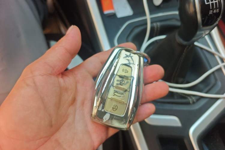 Used Geely Auto Vision X6 2020 1.4T Manual Luxury Model Vehicle Key