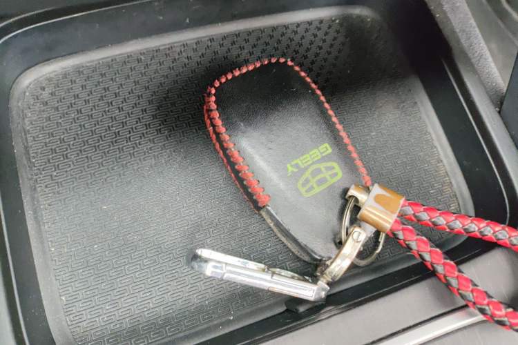 Used Geely Auto Vision X6 2020 1.4T Manual Luxury Model Vehicle Key
