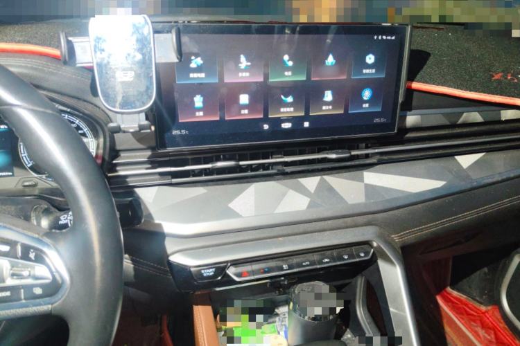 Used Geely Auto Vision X6 2021 PRO 1.4T Automatic Prestige Model Audio And AC Panel