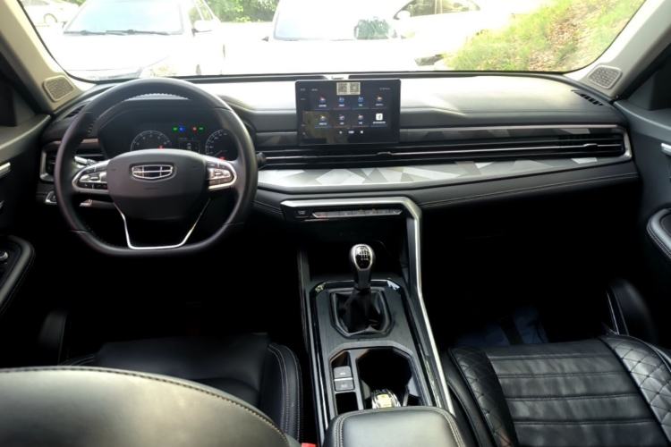 Used Geely Auto Vision X6 2021 PRO 1.4T Manual Luxury Model Center Console