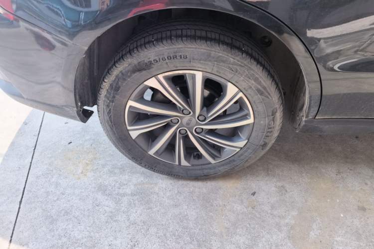 Used Geely Auto Vision X6 2021 PRO 1.4T Manual Luxury Model Exterior 5