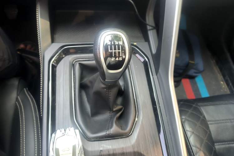 Used Geely Auto Vision X6 2021 PRO 1.4T Manual Luxury Model Gear Lever