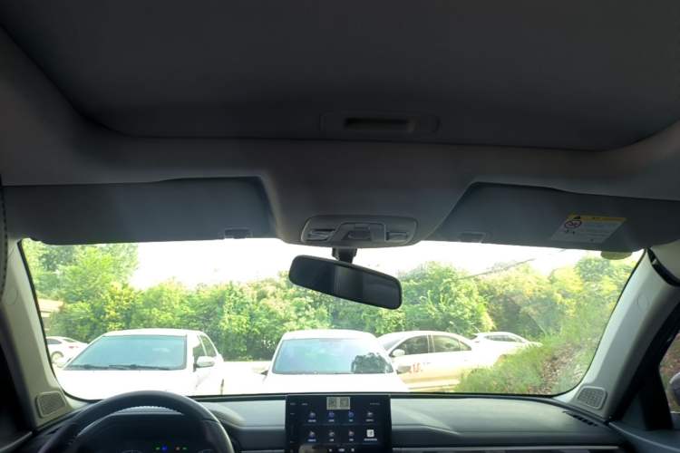 Used Geely Auto Vision X6 2021 PRO 1.4T Manual Luxury Model Headliner