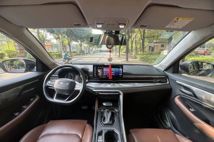 Used Geely Auto Vision X6 2021 PRO 1.4T Automatic Prestige Model Interior 1