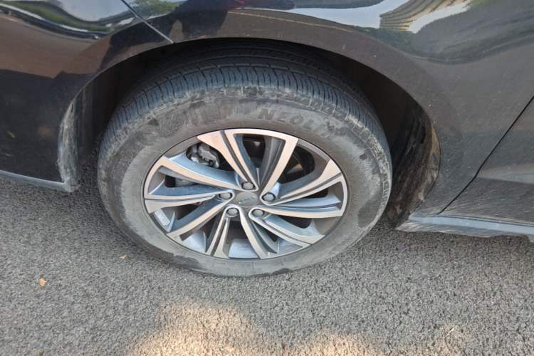 Used Geely Auto Vision X6 2021 PRO 1.4T Automatic Prestige Model Left Front Wheel Hub