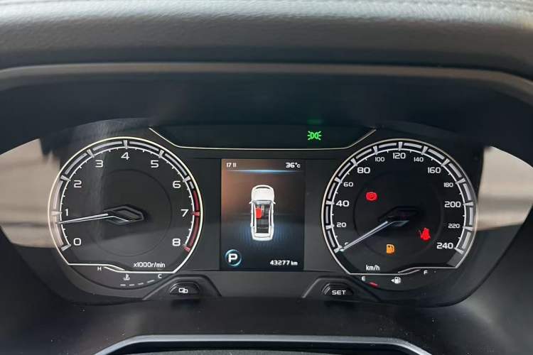 Used Geely Auto Vision X6 2021 PRO 1.4T Automatic Prestige Model Odometer Close Up