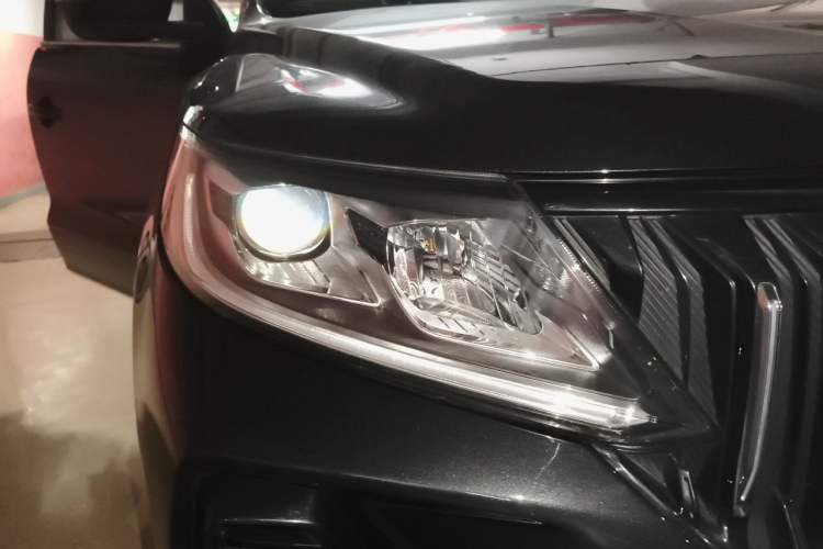 Used Geely Auto Vision X6 2021 PRO 1.4T Automatic Prestige Model Right Front Headlight