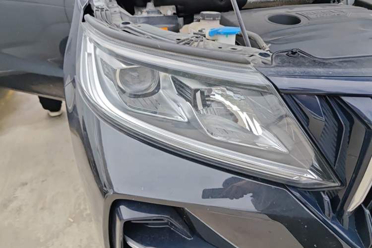 Used Geely Auto Vision X6 2021 PRO 1.4T Automatic Prestige Model Right Front Headlight