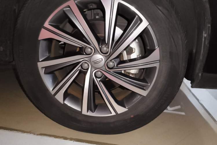 Used Geely Auto Vision X6 2021 PRO 1.4T Automatic Prestige Model Right Front Wheel Hub