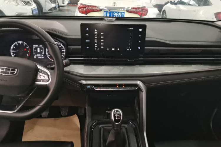 Used Geely Auto Vision X6 2021 PRO 1.4T Manual Luxury Model Audio And AC Panel