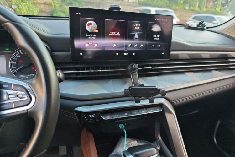 Used Geely Auto Vision X6 2021 PRO 1.4T Automatic Prestige Model Audio And AC Panel