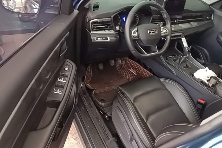 Used Geely Auto Vision X6 2021 PRO 1.4T Manual Luxury Model Driver Seat