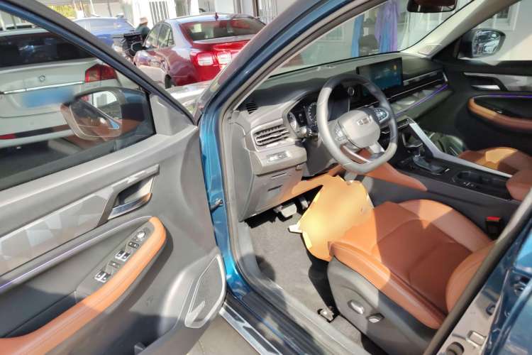 Used Geely Auto Vision X6 2021 PRO 1.4T Automatic Prestige Model Driver Seat