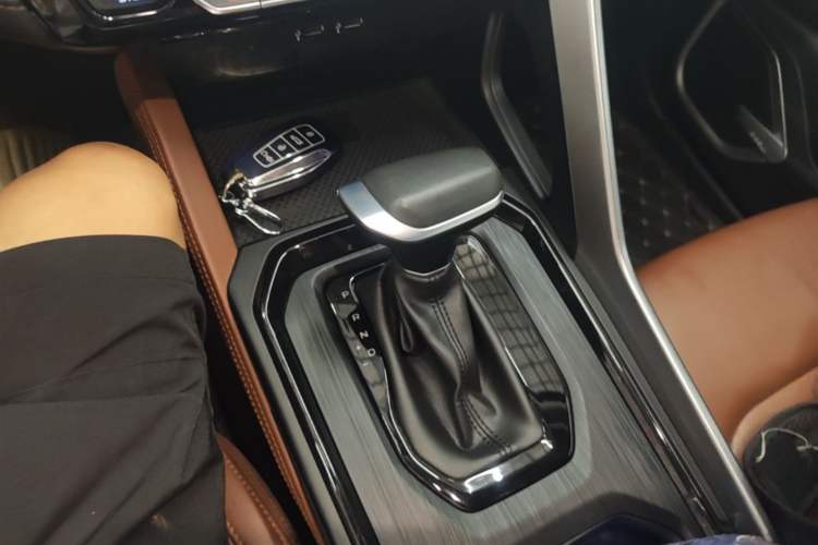 Used Geely Auto Vision X6 2021 PRO 1.4T Automatic Prestige Model Gear Lever