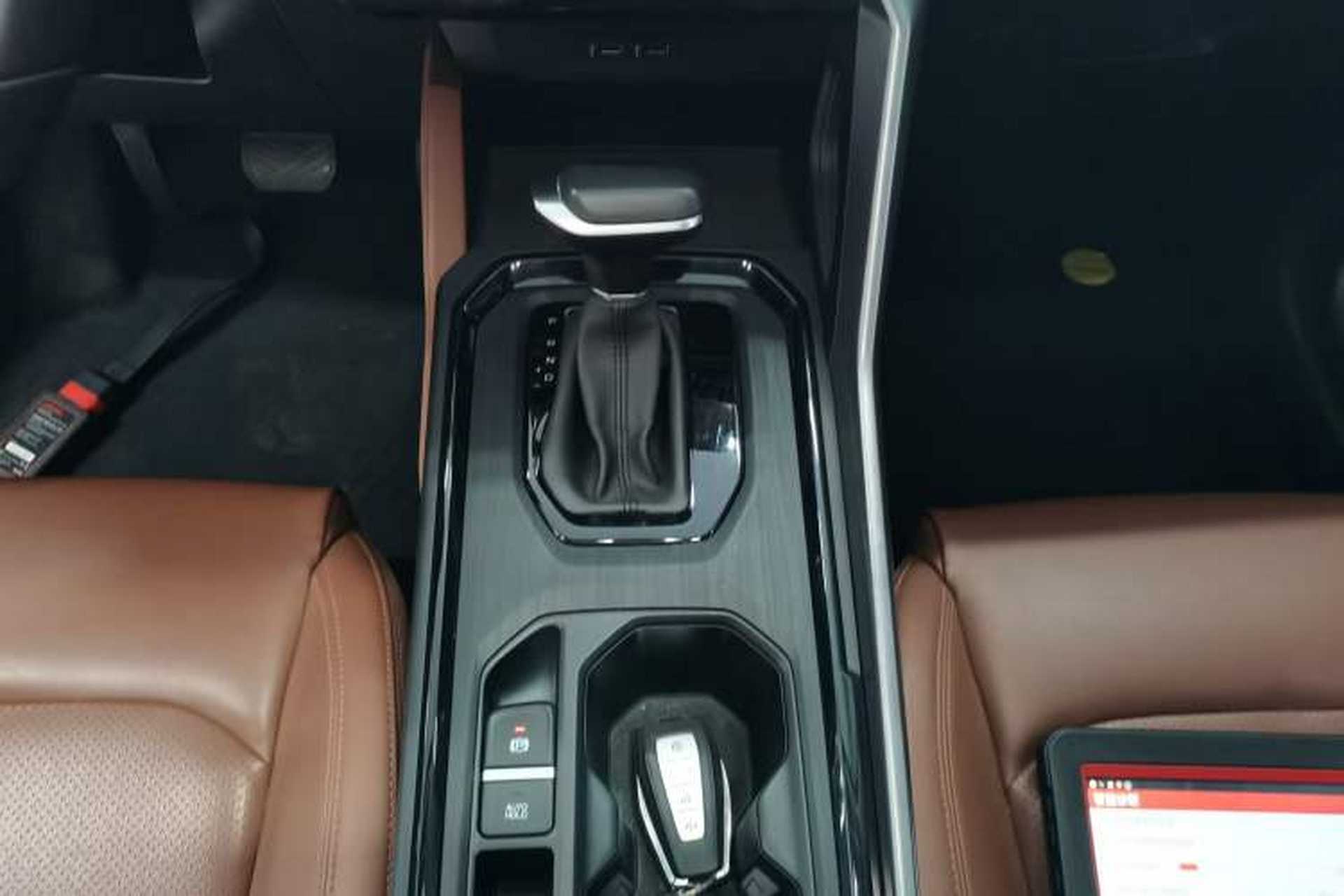 Used Geely Auto Vision X6 2021 PRO 1.4T Automatic Prestige Model Gear Lever