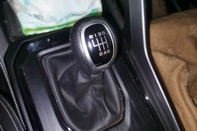 Used Geely Auto Vision X6 2021 PRO 1.4T Manual Luxury Model Gear Lever