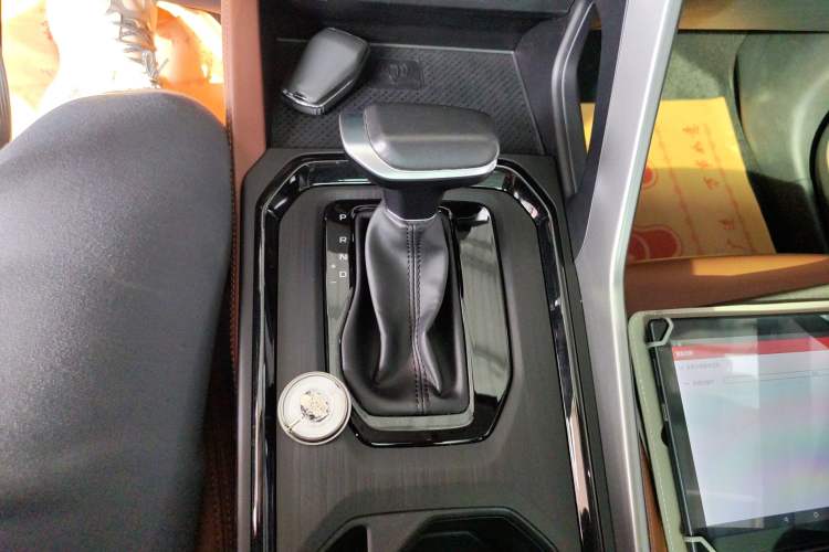 Used Geely Auto Vision X6 2021 PRO 1.4T Automatic Prestige Model Gear Lever