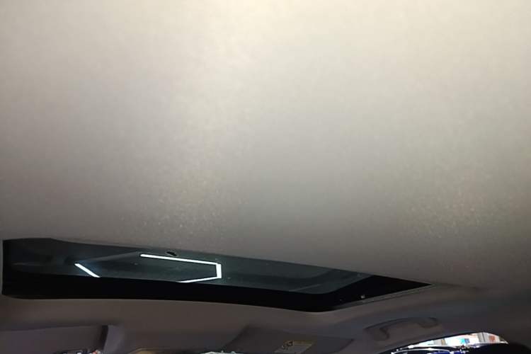Used Geely Auto Vision X6 2021 PRO 1.4T Manual Luxury Model Headliner