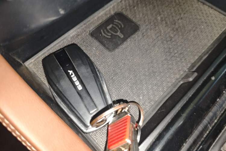 Used Geely Auto Vision X6 2021 PRO 1.4T Automatic Prestige Model Interior 1
