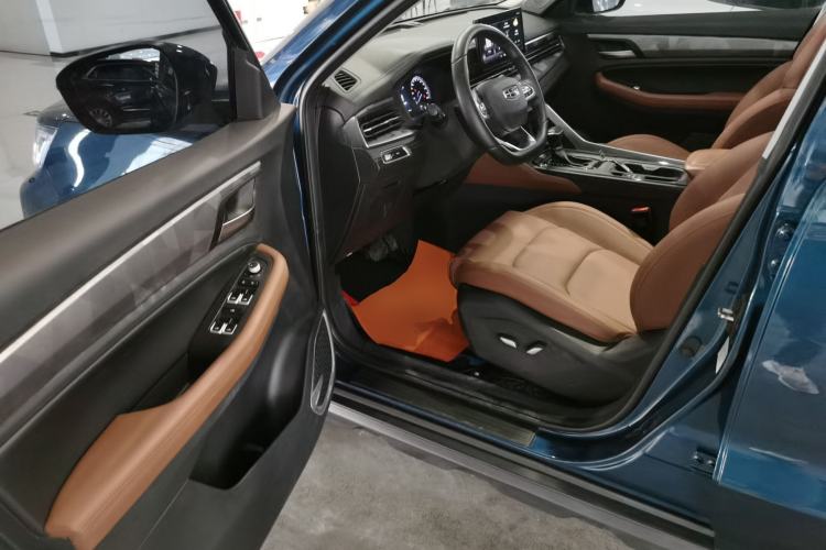 Used Geely Auto Vision X6 2021 PRO 1.4T Automatic Prestige Model Interior 3