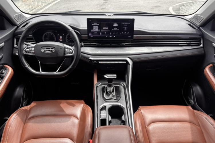 Used Geely Auto Vision X6 2021 PRO 1.4T Automatic Prestige Model Interior 3