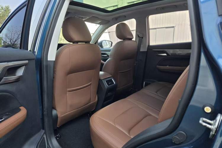 Used Geely Auto Vision X6 2021 PRO 1.4T Automatic Prestige Model Interior 3
