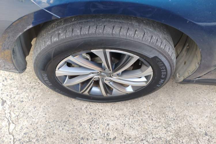 Used Geely Auto Vision X6 2021 PRO 1.4T Automatic Prestige Model Left Front Wheel Hub