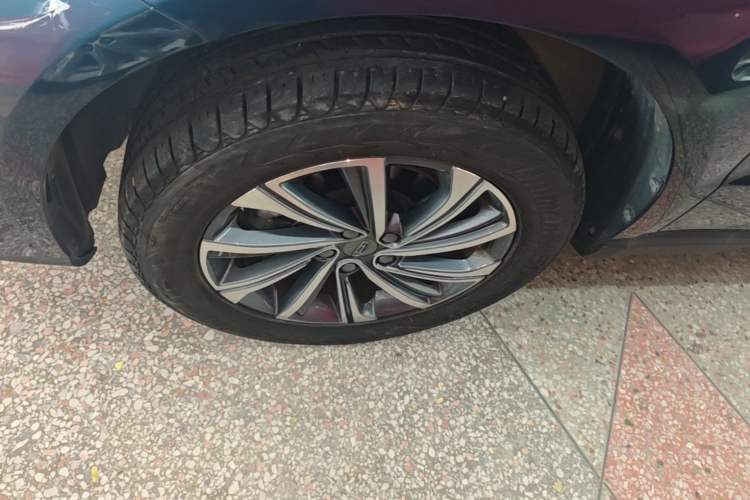 Used Geely Auto Vision X6 2021 PRO 1.4T Automatic Prestige Model Left Front Wheel Hub