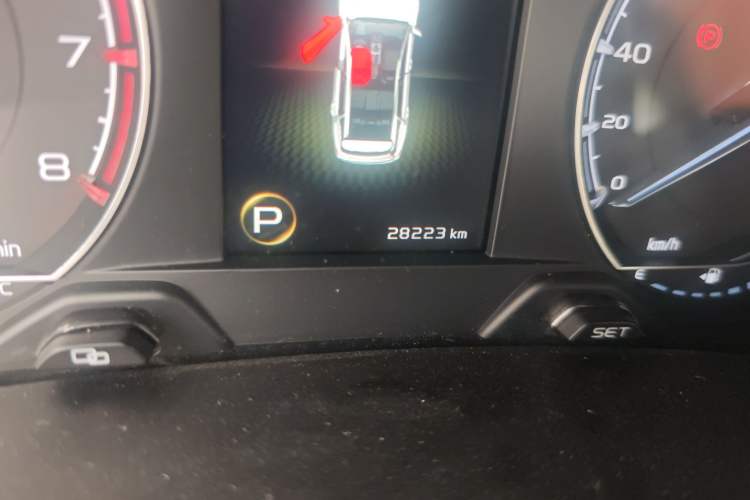 Used Geely Auto Vision X6 2021 PRO 1.4T Automatic Prestige Model Odometer Close Up