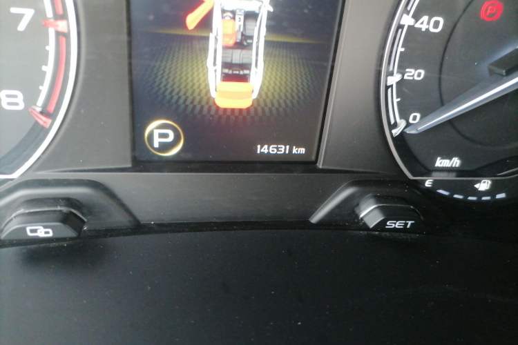 Used Geely Auto Vision X6 2021 PRO 1.4T Automatic Prestige Model Odometer Close Up