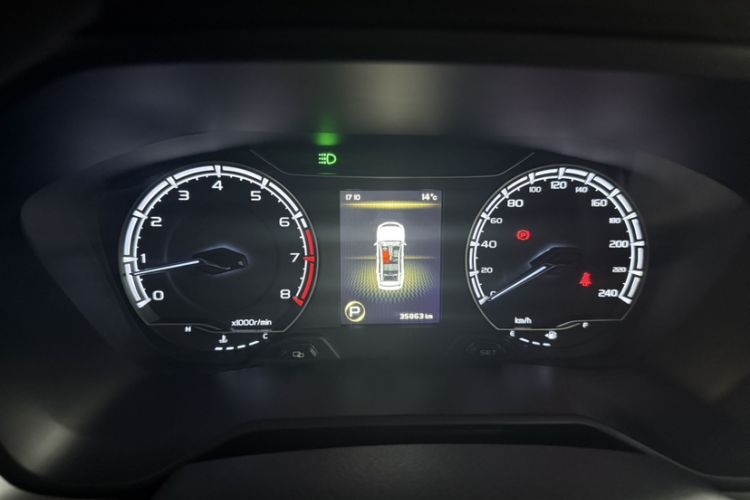Used Geely Auto Vision X6 2021 PRO 1.4T Automatic Prestige Model Odometer Close Up