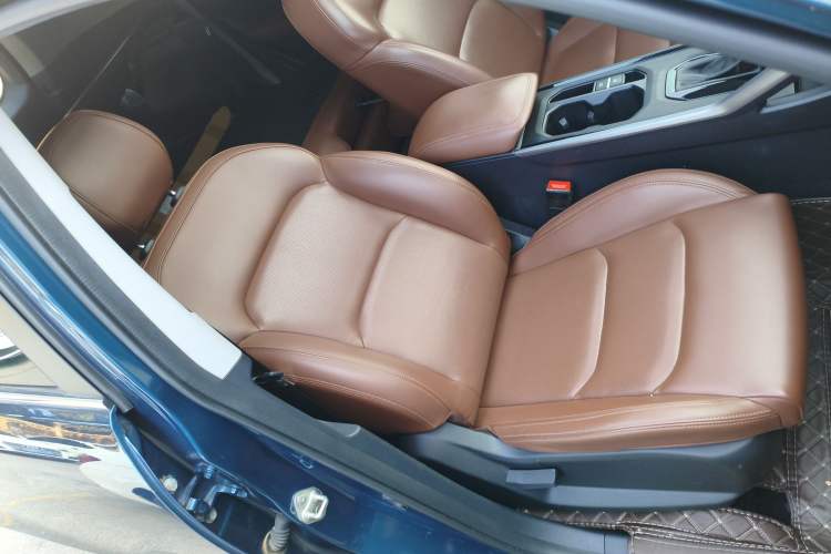 Used Geely Auto Vision X6 2021 PRO 1.4T Automatic Prestige Model Right Front Seat