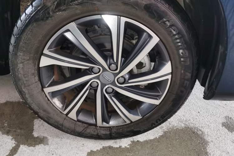 Used Geely Auto Vision X6 2021 PRO 1.4T Manual Luxury Model Right Front Wheel Hub