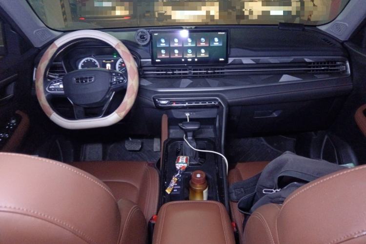 Used Geely Auto Vision X6 2021 PRO 1.4T Automatic Prestige Model Center Console