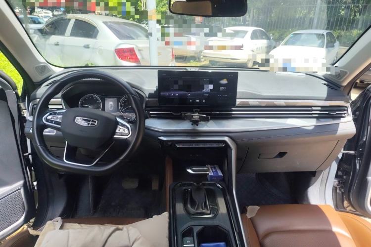 Used Geely Auto Vision X6 2021 PRO 1.4T Automatic Prestige Model Center Console