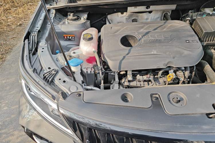 Used Geely Auto Vision X6 2021 PRO 1.4T Automatic Prestige Model Engine Bay Right