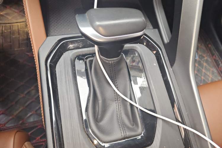 Used Geely Auto Vision X6 2021 PRO 1.4T Automatic Prestige Model Gear Lever