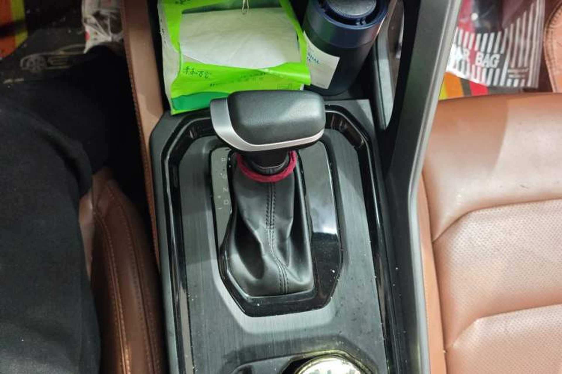 Used Geely Auto Vision X6 2021 PRO 1.4T Automatic Prestige Model Gear Lever