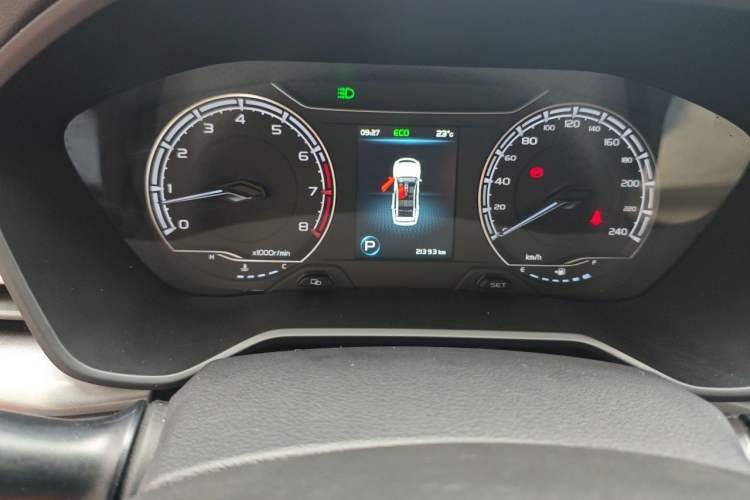 Used Geely Auto Vision X6 2021 PRO 1.4T Automatic Prestige Model Odometer Close Up